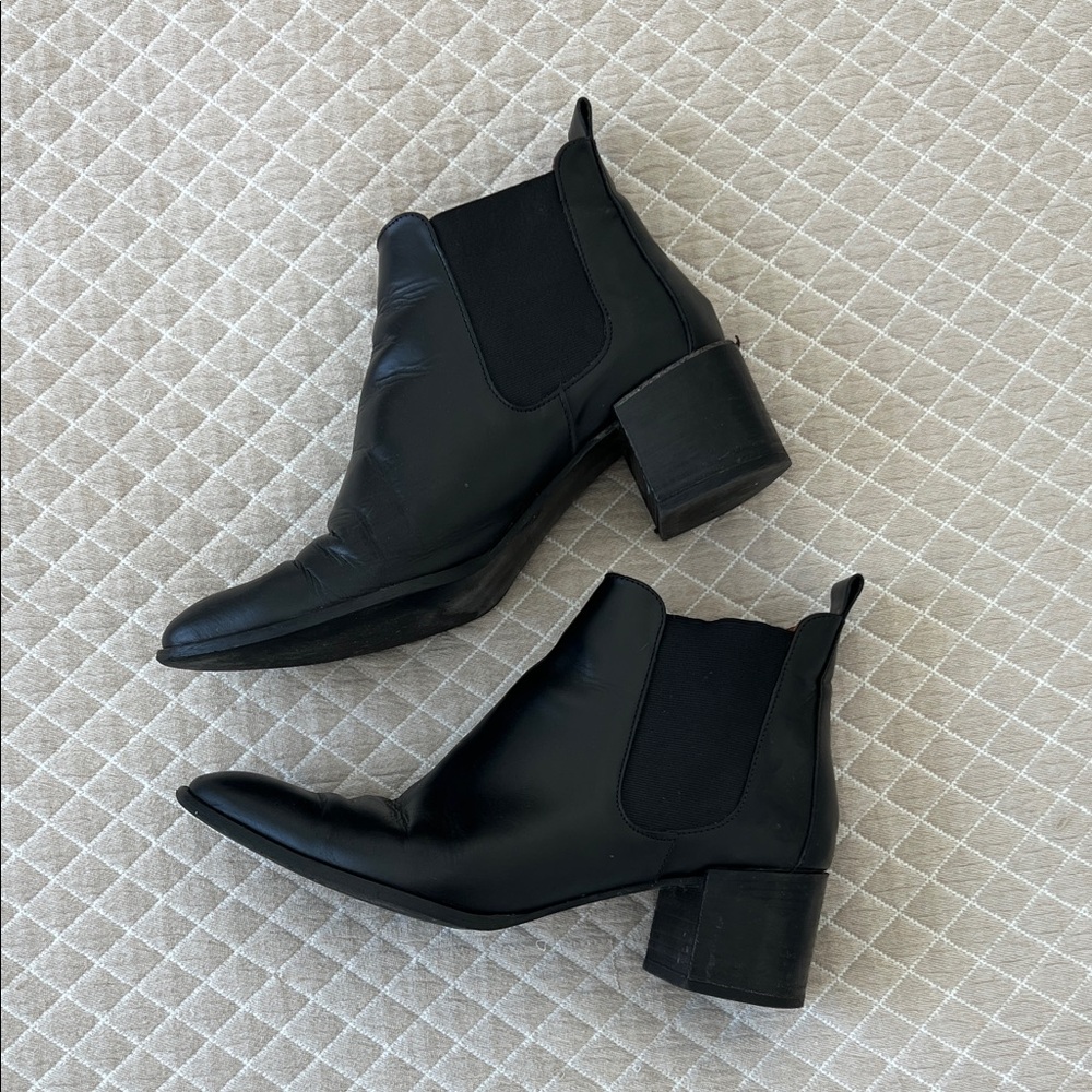 Everlane Black Ankle Leather Boots